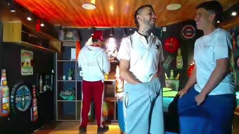 Snapshot of boranget chatting on 10.26.25 boranget online show from 10.26.25