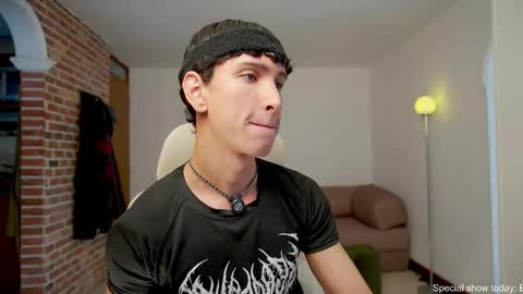 Snapshot of boream_ chatting on 02.10.26 Bream online show from 02.10.26