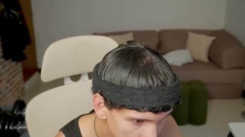 Snapshot of boream_ chatting on 02.19.26 Bream online show from 02.19.26