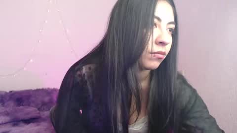 Snapshot of bornontitanbutdiedonearth chatting on 05.05.26 Alicia online show from 05.05.26