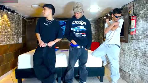 THOMAS AND DAMIAND online show from 09.14.25