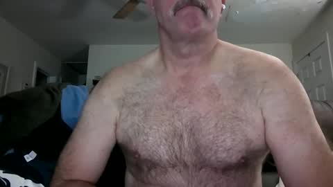 Snapshot of bose36 chatting on 01.28.25 bose36 online show from 01.28.25