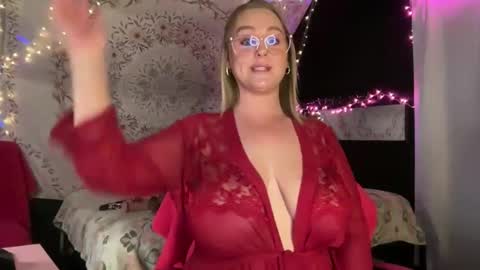 Snapshot of bossmomma chatting on 02.21.26 BossMom online show from 02.21.26