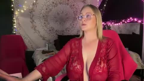 Snapshot of bossmomma chatting on 02.28.26 BossMom online show from 02.28.26