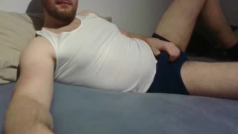 Snapshot of bottomtsinner chatting on 10.25.25 bottomtsinner online show from 10.25.25