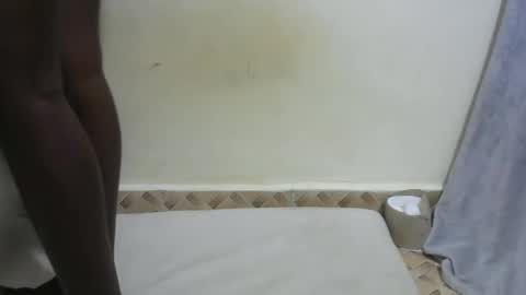 Snapshot of bouncy_vee chatting on 03.03.25 bouncy_vee online show from 03.03.25