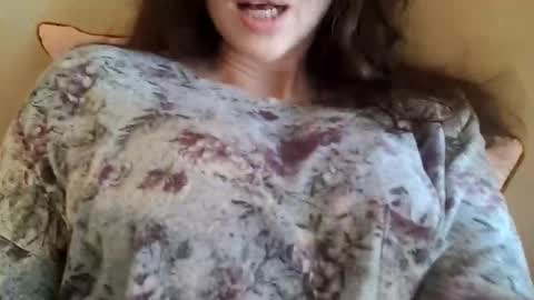 Snapshot of bouncyqueenmajesty chatting on 02.10.25 Bouncy Queen Majesty online show from 02.10.25