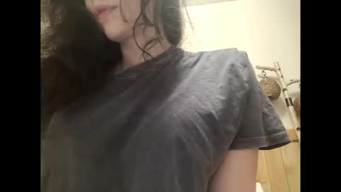 Snapshot of bouncyqueenmajesty chatting on 09.25.25 Bouncy Queen Majesty online show from 09.25.25