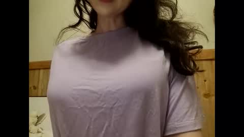 Snapshot of bouncyqueenmajesty chatting on 10.27.25 Bouncy Queen Majesty online show from 10.27.25