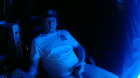 Snapshot of bowerboi1217 chatting on 12.01.25 Bowerboi1217 online show from 12.01.25