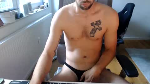 boy_t0y89 online show from 07.03.26