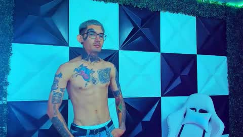 Snapshot of boy_tatto77 chatting on 01.17.26 boy_tatto77 online show from 01.17.26