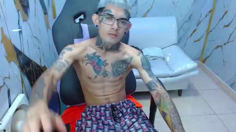 Snapshot of boy_tatto77 chatting on 02.13.26 boy_tatto77 online show from 02.13.26