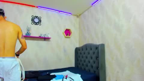 Snapshot of boy_tatto77 chatting on 02.19.26 boy_tatto77 online show from 02.19.26