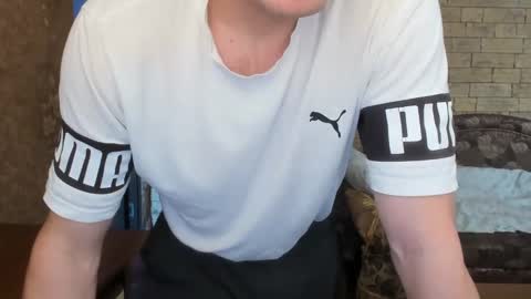 Snapshot of boyapollon chatting on 01.05.25 BoyApollon online show from 01.05.25