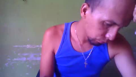 Snapshot of boycumlatino21 chatting on 12.25.24 Boy online show from 12.25.24