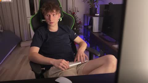 Snapshot of boykik chatting on 01.15.25 Eddie online show from 01.15.25