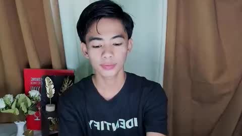 Snapshot of boynextdoor4ux chatting on 10.21.25 HI IM JAMES DONT FORGET GIVE ME THUMBS UP AND JOIN TO MY FANCLUB online show from 10.21.25