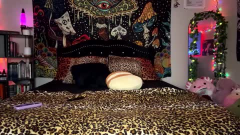 Snapshot of boysdroollx chatting on 02.23.25 Puddin online show from 02.23.25