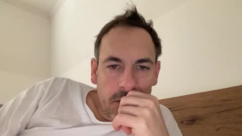 Snapshot of boyslut8 chatting on 02.18.26 boytoyhh online show from 02.18.26