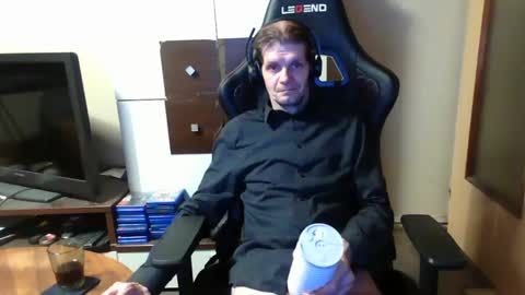 Snapshot of bponie1 chatting on 02.06.25 bponie1 online show from 02.06.25