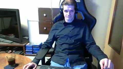 Snapshot of bponie1 chatting on 02.14.25 bponie1 online show from 02.14.25