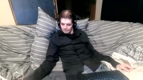 Snapshot of bponie1 chatting on 12.21.25 bponie1 online show from 12.21.25