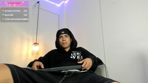 Snapshot of br4ndon_cooper chatting on 10.14.25 Brandon online show from 10.14.25