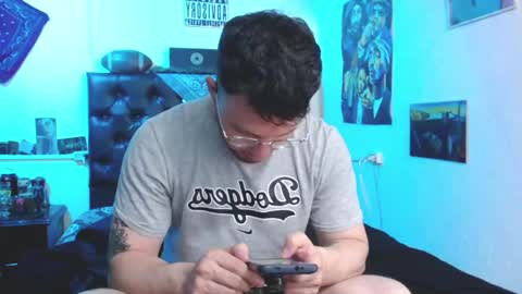 brad hot boy online show from 12.30.24