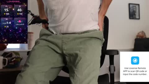 Snapshot of bradbronton chatting on 12.26.24 BradBronton online show from 12.26.24