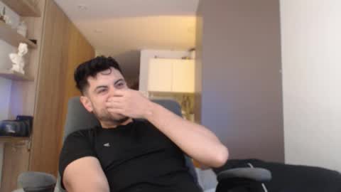 Snapshot of bradley_muscle chatting on 10.24.25 Bradley online show from 10.24.25