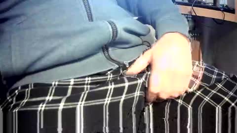 Snapshot of bram27370 chatting on 12.04.24 bram27370 online show from 12.04.24