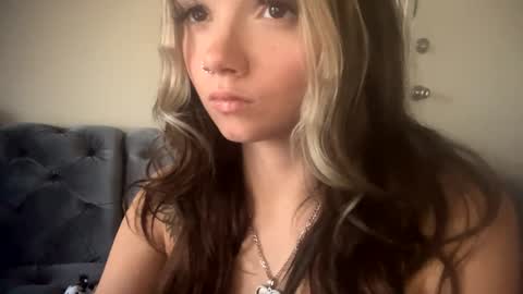 Snapshot of brandiiixo chatting on 01.18.25 brandiiixo online show from 01.18.25