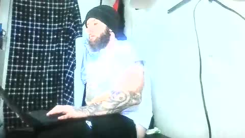 Snapshot of brandonchampagne7 chatting on 12.20.25 brandonchampagne7 online show from 12.20.25