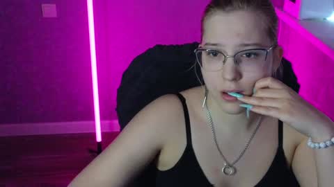 Belle  online show from 02.02.25