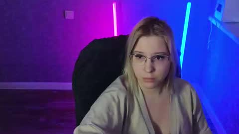 Belle  online show from 02.13.25