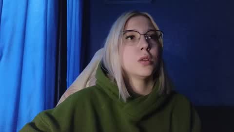 Belle  online show from 09.15.25