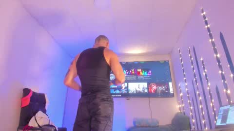 Instagram             twitter BRAN LOPEZ  online show from 10.17.25