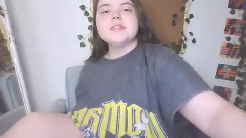 Snapshot of brattyprincess_emma chatting on 09.13.25 Emma online show from 09.13.25