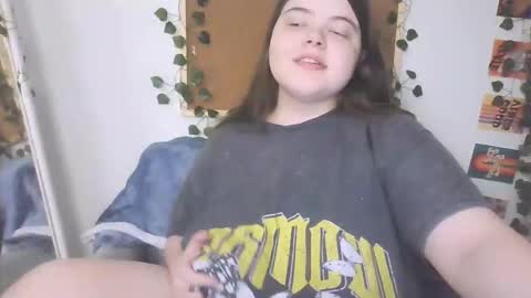 Snapshot of brattyprincess_emma chatting on 09.20.25 Emma online show from 09.20.25