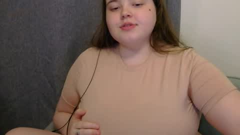 Snapshot of brattyprincess_emma chatting on 04.28.26 Emma online show from 04.28.26
