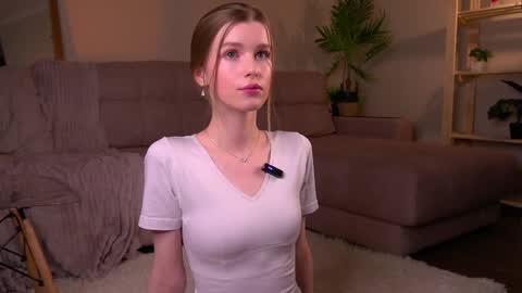 Snapshot of brave_journey chatting on 03.08.25 Eli online show from 03.08.25