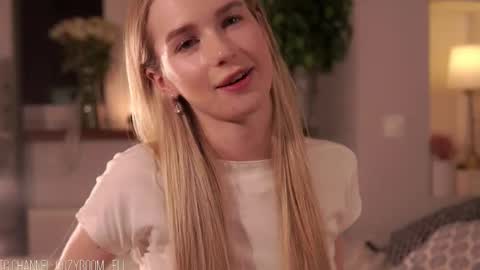 Snapshot of brave_journey chatting on 09.27.25 Eli online show from 09.27.25