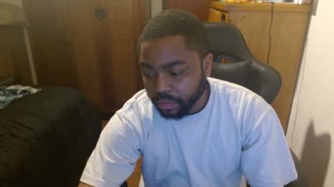 Snapshot of breadw1nnah chatting on 01.01.25 Breadw1nnah online show from 01.01.25