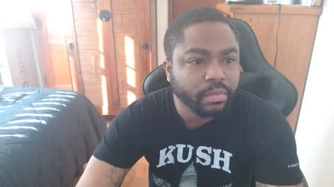 Snapshot of breadw1nnah chatting on 01.01.25 Breadw1nnah online show from 01.01.25