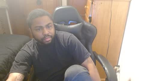 Snapshot of breadw1nnah chatting on 01.08.25 Breadw1nnah online show from 01.08.25