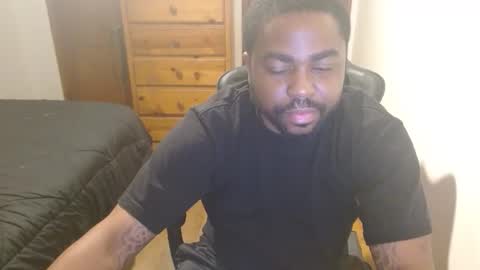 Snapshot of breadw1nnah chatting on 10.28.25 Breadw1nnah online show from 10.28.25