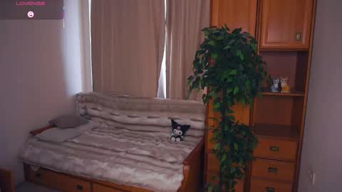 Mia Bunyard online show from 09.24.25