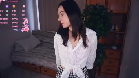 Mia Bunyard online show from 10.13.25