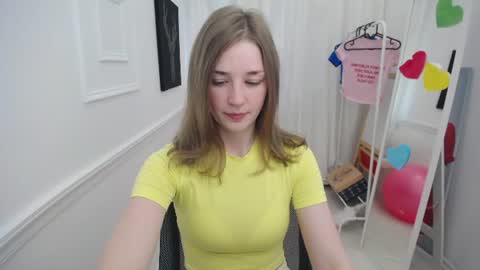 Snapshot of bree_sky chatting on 06.12.26 Bree online show from 06.12.26